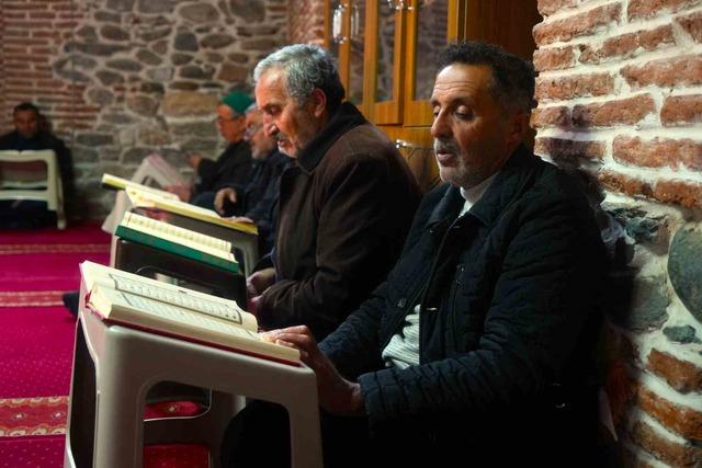 Muş&rsquo;taki asırlık camide mukabele geleneği yaşatılıyor 5