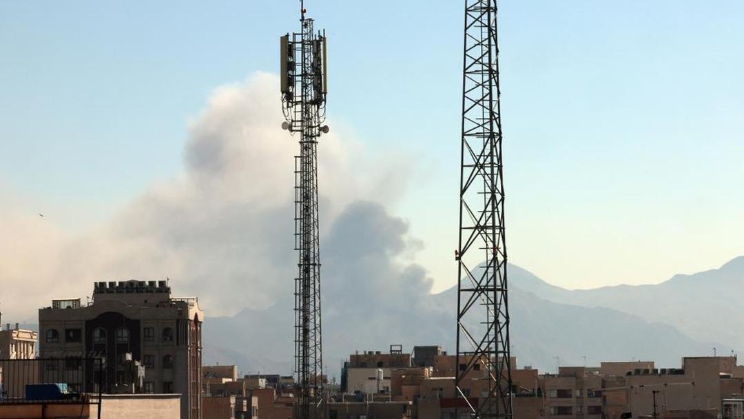 İran dan Yıkılmadık mesajı: "Koşullar özel ancak ülke durmadı" 1
