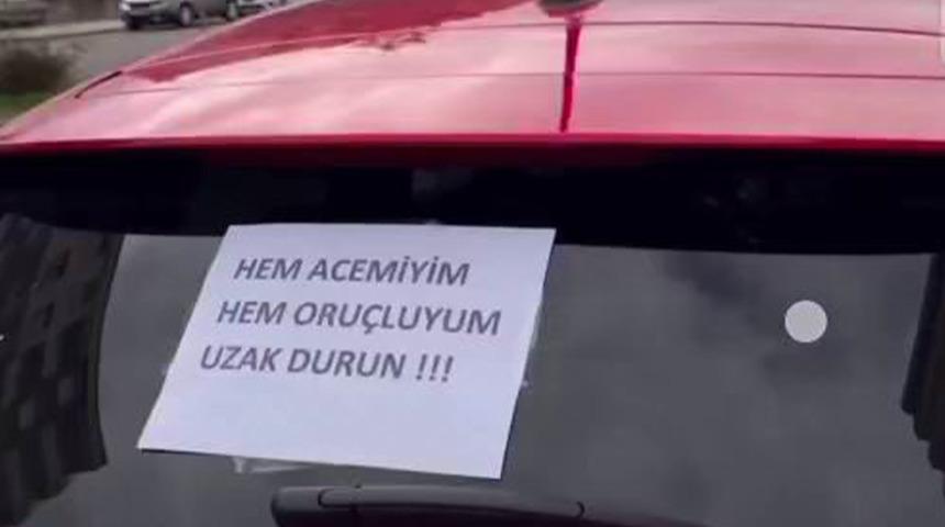 Acemi s&uuml;r&uuml;c&uuml;den trafikte 'ilgin&ccedil;' &ouml;nlem!