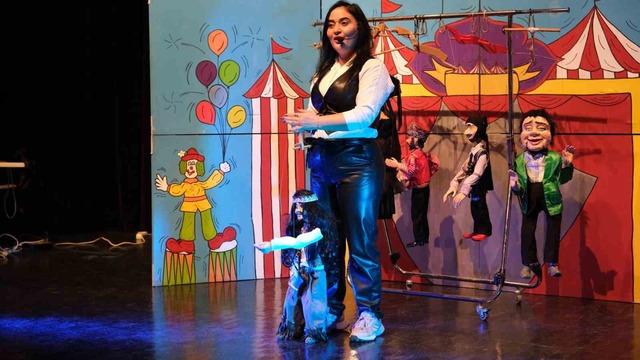 Çocuklara kukla gösterisi düzenlendi 4