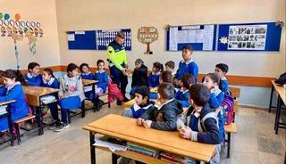 Muş&rsquo;ta &ouml;ğrencilere jandarmadan trafik eğitimi