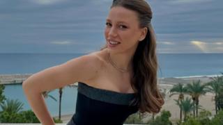 Serenay Sarıkaya Paris Moda Haftası'nda tarzıyla konuşuldu!
