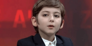 Filozof Atakan ortaya &ccedil;ıktı! Değişimi ve kararıyla g&uuml;ndeme geldi