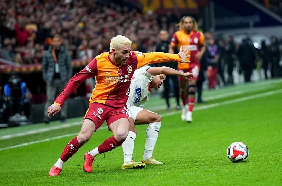 Galatasaray dan T&uuml;rk futbol tarihine ge&ccedil;ecek transfer! Sacha Boey i de ge&ccedil;iyor 2