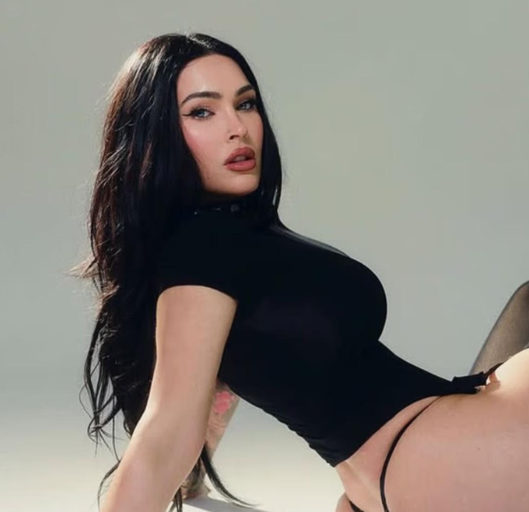 Megan Fox geri döndü! Cesur pozlarına Machine Gun Kelly dayanamadı 1