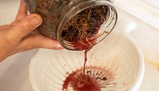 Yol kenarlarında kendiliğinden yetişiyor: Avrupa&rsquo;da ila&ccedil; gibi araştırılıyor