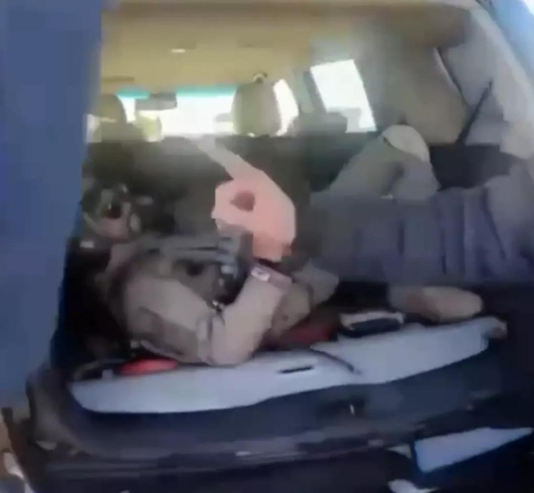 Kuveyt te ABD askerinin diz &ccedil;&ouml;kme anları g&uuml;ndem olmuştu! O pilotu  kan tezkeresi  mi kurtardı? 3