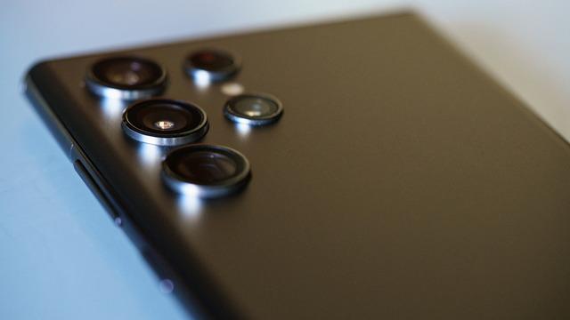 Samsung'dan kamera dünyasının dikkatini çekecek yeni sensör! Galaxy S27 Ultra'da kullanılacak mı?