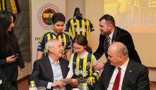 Aziz Yıldırım iftarını D&uuml;zce Fenerbah&ccedil;eliler ile yaptı