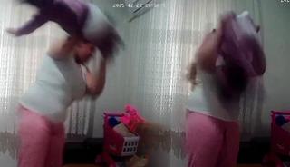 Bebeğine şiddet uygulamıştı! Anneye verilen ceza babanın i&ccedil;ini soğutmadı