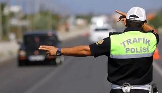 Hız sınırını aşanlara ağır cezalar geliyor! 'Y&uuml;zde 10 tolerans' detayı