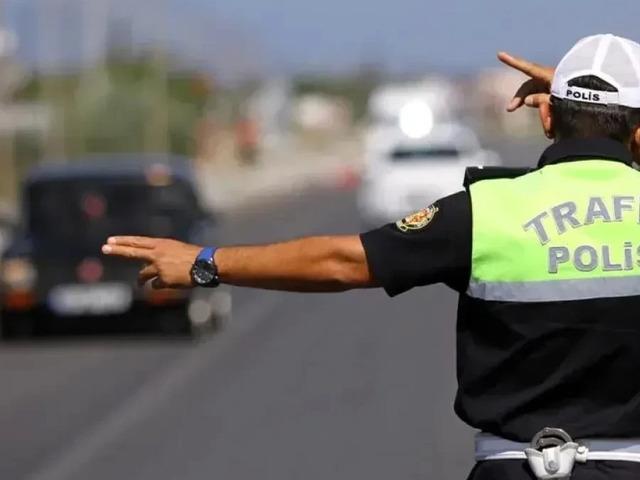 Hız sınırını aşanlara ağır cezalar geliyor! 'Y&uuml;zde 10 hesabı yanıltabilir'