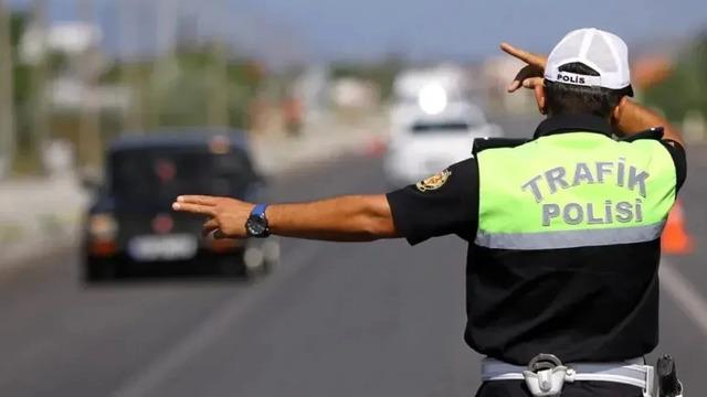 Hız sınırını aşanlara ağır cezalar geliyor! 'Yüzde 10 hesabı yanıltabilir'