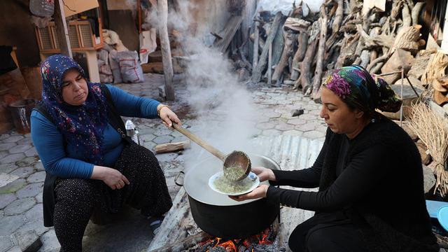 Zehir de olabilir şifa da! Saatlerce kaynatıp yiyorlar: Faydası say say bitmez