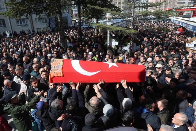 Fatma Nur öğretmene son veda!