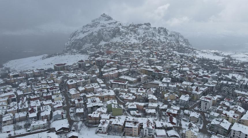 Karadeniz'de karla m&uuml;cadele &ccedil;alışmaları devam ediyor