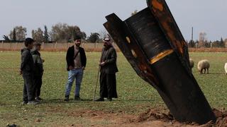 Suriye'nin Kamışlı kentine füze düştü! Gören yanına koştu... Görüntüler olay oldu