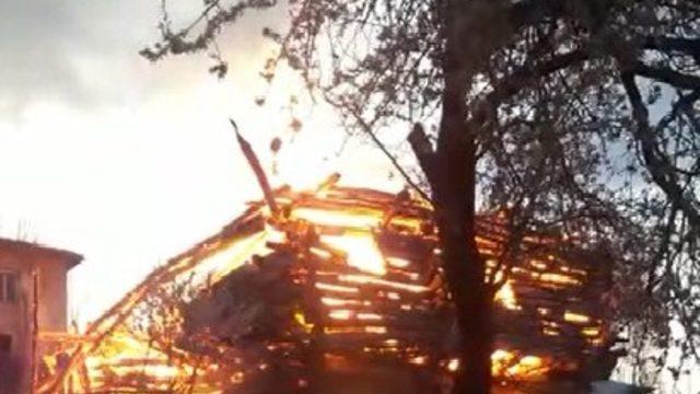 Yaşlı kadın yangında hayatını kaybetti