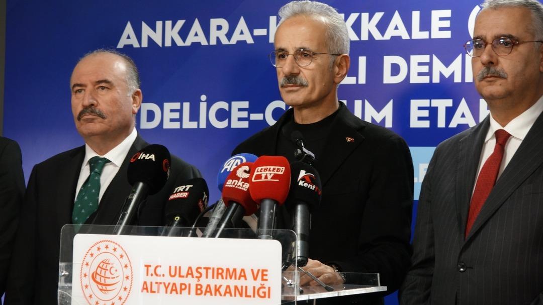 Bakan Uraloğlu’ndan ‘Süper Hızlı Tren’ açıklaması: Ankara-İstanbul arası 80 dakikaya düşüyor 1