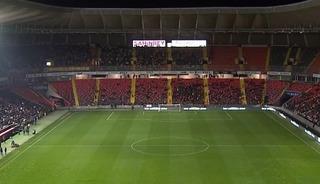SON DAKİKA | Gaziantep'te ilgin&ccedil; olay! Işıklar s&ouml;nd&uuml;, Fenerbah&ccedil;e ma&ccedil;ı durdu: Hakemler i&ccedil;eri gitti...