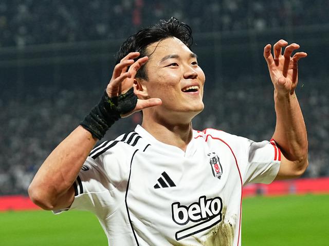 Beşiktaş, Dolmabah&ccedil;e'de g&ouml;vde g&ouml;sterisi yaparak fark attı!