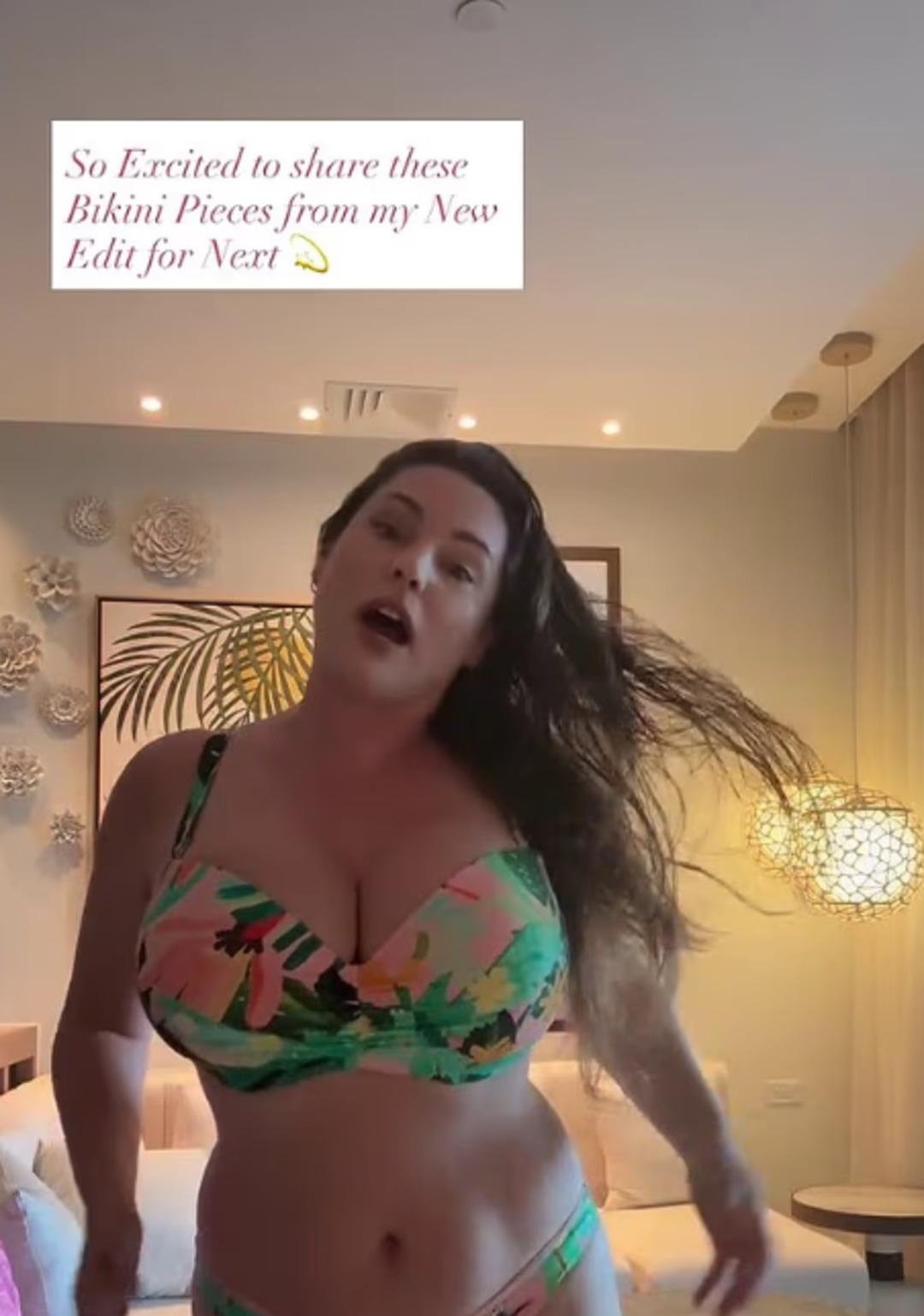 Kelly Brook kıvrımlarını sergiledi! Zayıflama iğnesi &ouml;nerisi şoke etti 2