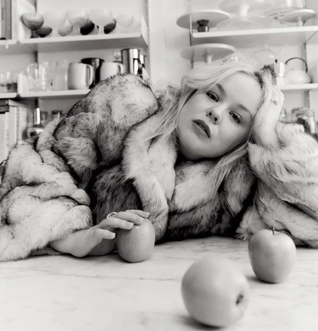 Bridgerton yıldızı cesur sahneleriyle konuşuldu! İlgin&ccedil; sitem 1