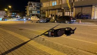 Otomobille motosiklet &ccedil;arpıştı: 1 ağır yaralı