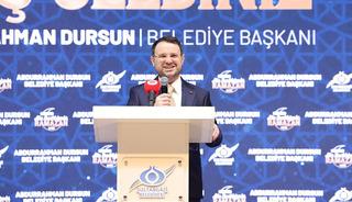 Bakan G&uuml;rlek&rsquo;ten Sultangazi etkinlik &ccedil;adırı ziyareti