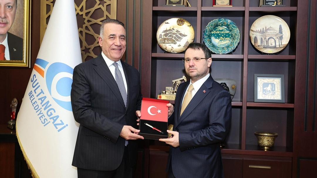 Bakan G&uuml;rlek&rsquo;ten Sultangazi etkinlik &ccedil;adırı ziyareti 2