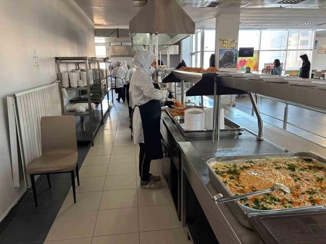 &Ouml;ğrencilerden "Komşum Projesi" ile Ramazan dayanışması 1