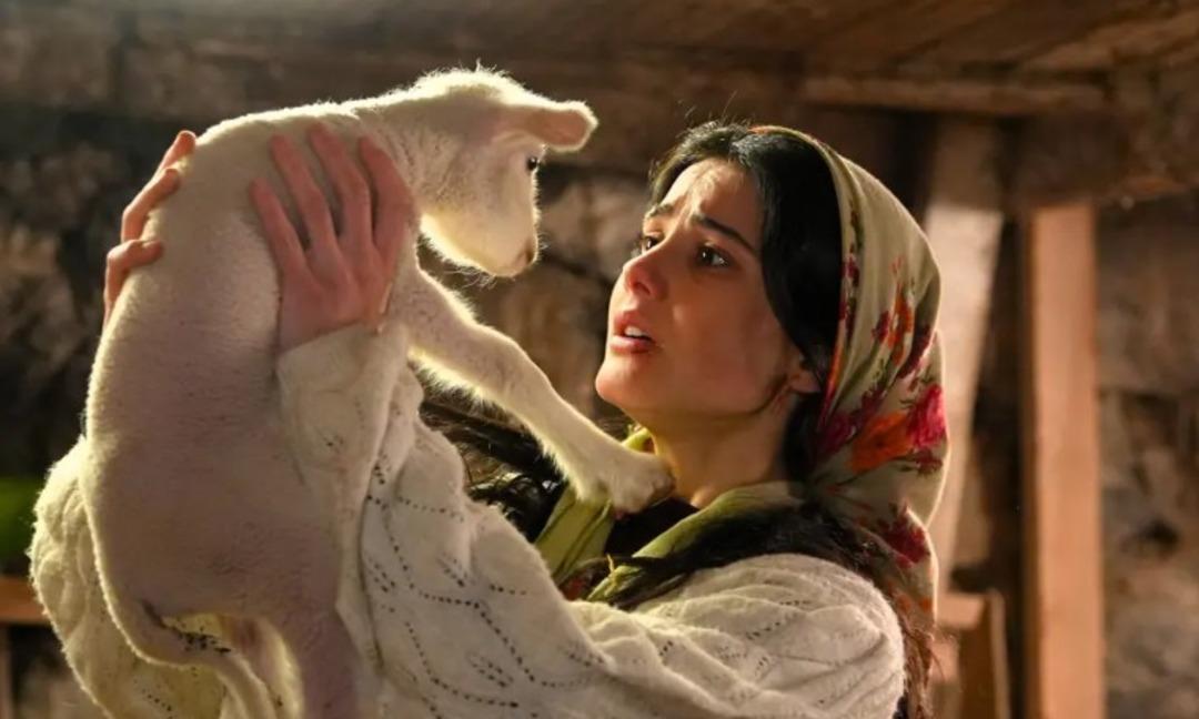 Sevdiğim Sensin 4. b&ouml;l&uuml;m 3. fragman geldi! Herkes aynı şeye dikkat &ccedil;ekti 1