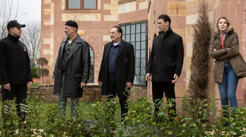 Murat Serezli 'Emekli Başsavcı Fevzi' rol&uuml;yle Arka Sokaklar'da