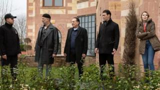 Murat Serezli 'Emekli Başsavcı Fevzi' rolüyle Arka Sokaklar'da