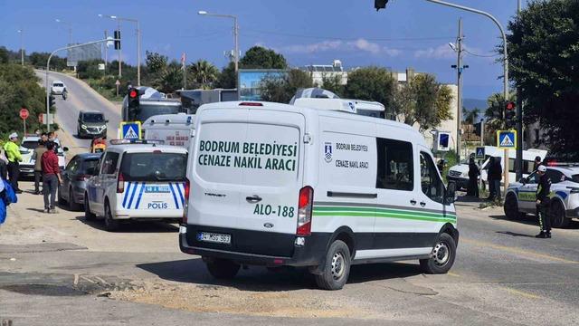 Beton mikserinin &ccedil;arptığı yaya hayatını kaybetti 6