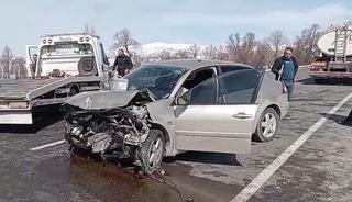 Tokat&rsquo;ta iki otomobil kafa kafaya &ccedil;arpıştı: 4 yaralı