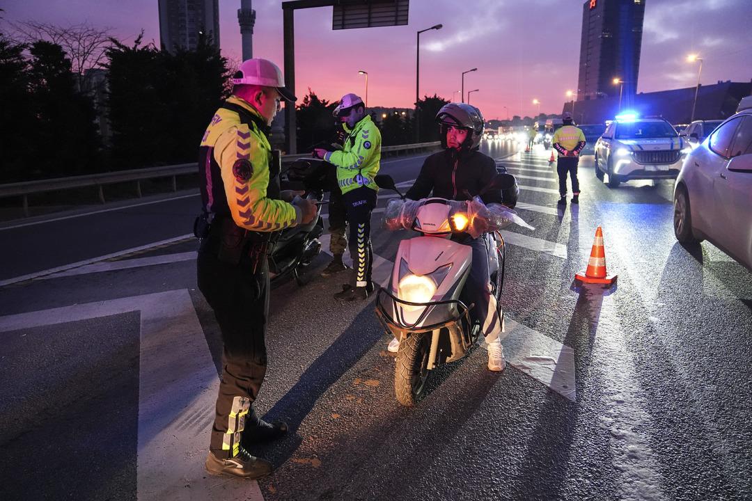 İstanbul&rsquo;da denetim, İzmir de ceza! Savunmaları dikkat &ccedil;ekti 2