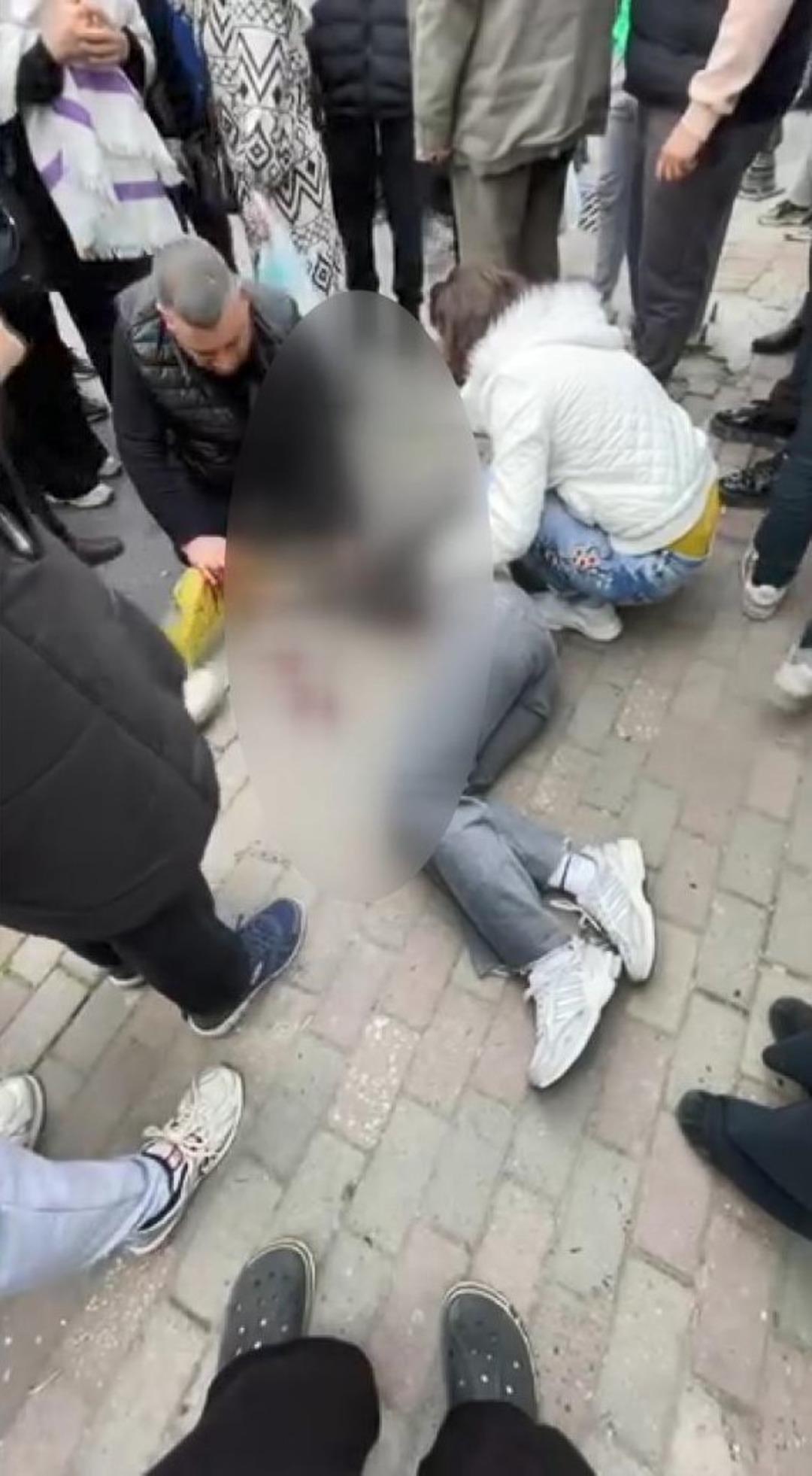 Sokak ortasında vahşet: Fatih te okulun &ouml;n&uuml;nde kadın cinayeti!  6