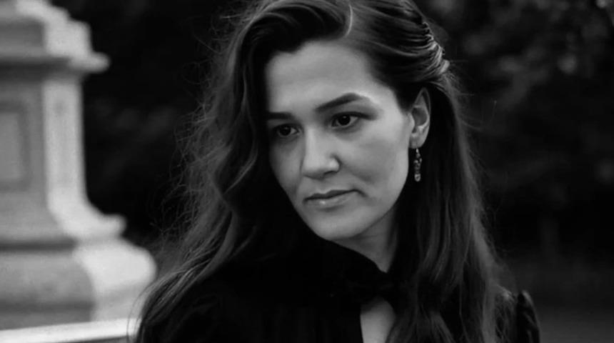 Milli Eğitim Bakanlığı'ndan karar: G&ouml;rev başında &ouml;ld&uuml;r&uuml;len &ouml;ğretmen Fatma Nur &Ccedil;elik'in adı oklunda yaşatılacak