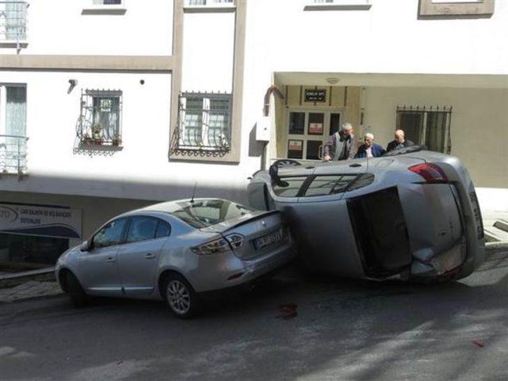 İş makinesi caddeyi birbirine kattı  G2