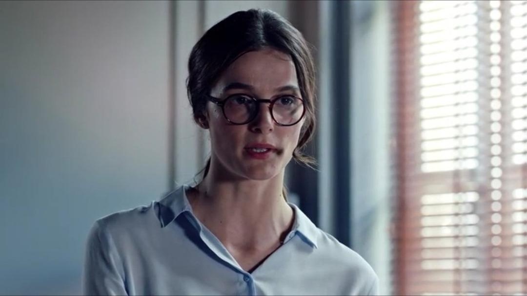 Kız kardeşini g&ouml;renler şaşkına d&ouml;nd&uuml;!