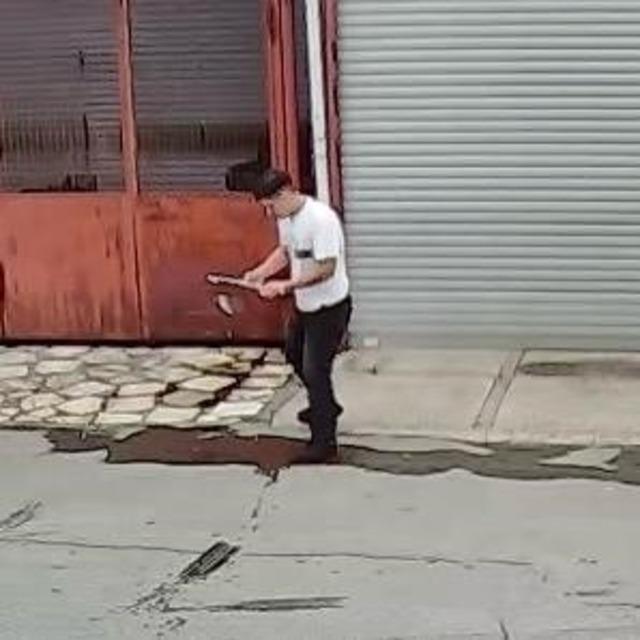 İzmir&rsquo;de bir s&uuml;r&uuml;c&uuml; drift atarken kaza yaptı 2