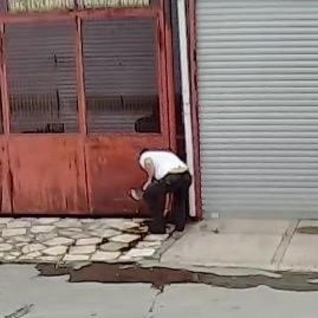 İzmir&rsquo;de bir s&uuml;r&uuml;c&uuml; drift atarken kaza yaptı 1