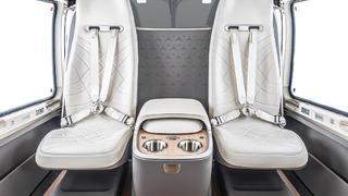 Trafik derdini bitiren 10 milyon dolarlık Mercedes! Ama onu garajınıza park edemeyeceksiniz