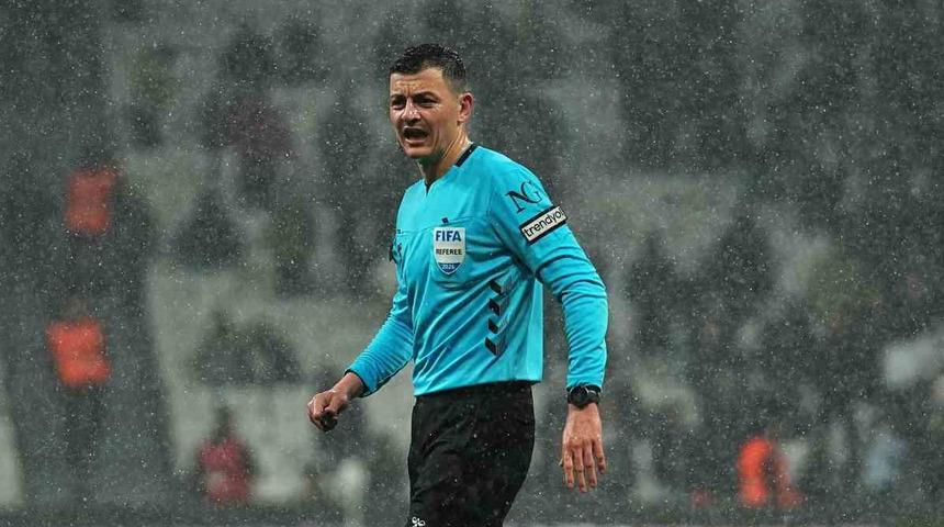 Beşiktaş-Galatasaray derbisinin hakemiyle ilgili &ccedil;arpıcı istatistik!