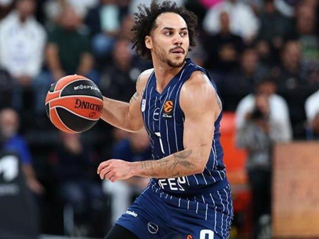 Anadolu Efes'te Shane Larkin, parkeden 4-6 hafta daha uzak kalacak