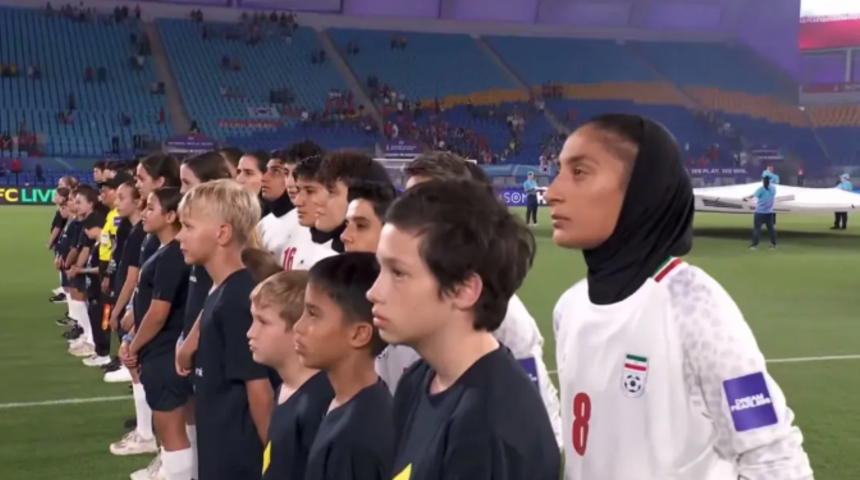 Toplantı yarıda kesildi! İran Kadın Milli Takımı'ndan protesto