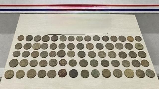 Bursa'da tarihi eser kaçakçılığı operasyonu: 70 sikke ele geçirildi