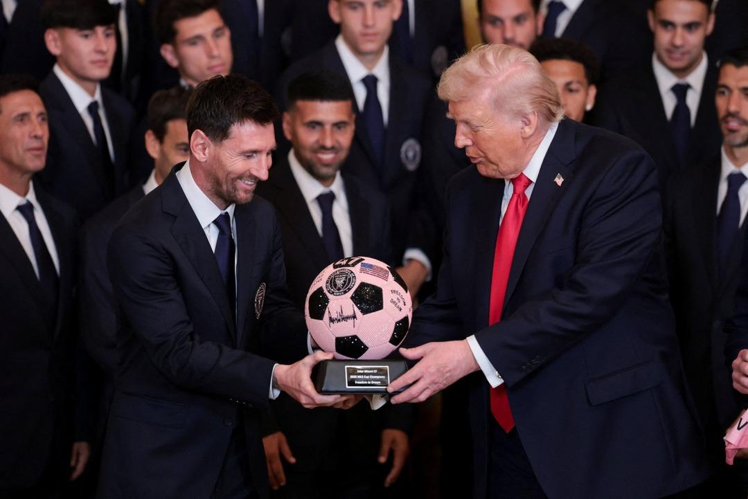 D&uuml;nya Beyaz Saray daki o anları konuşuyor: Trump&rsquo;ın İran s&ouml;zleri, Messi&rsquo;nin tepkisi 6