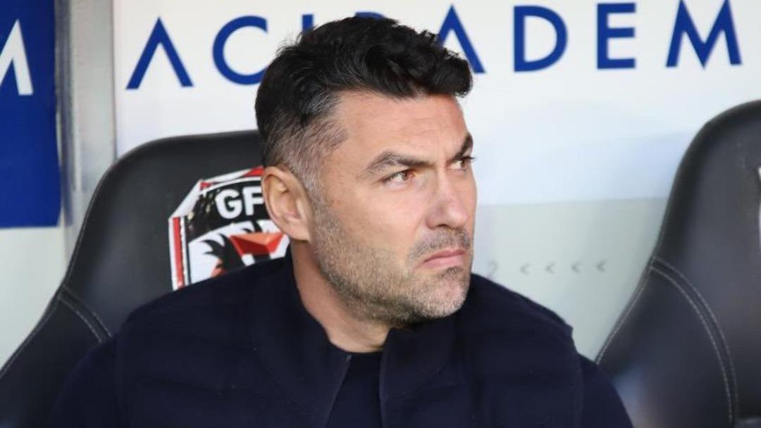 Fenerbah&ccedil;e mağlubiyeti taraftarla birbirine soktu! Burak Yılmaz dan olay s&ouml;zler: "Nank&ouml;rl&uuml;k yok" 3